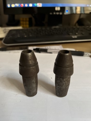 Norton valve guide x 2 - ,